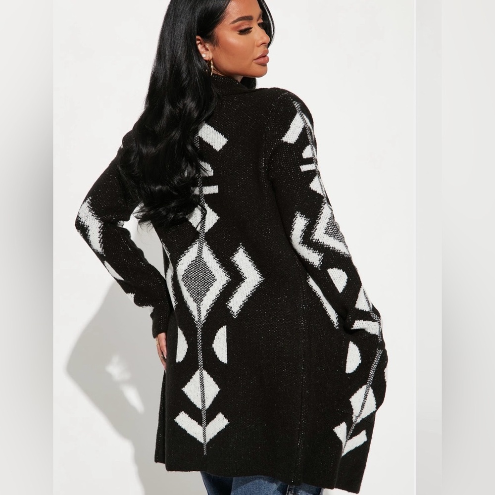 Geometric Patterned Sweater NWT - image 3